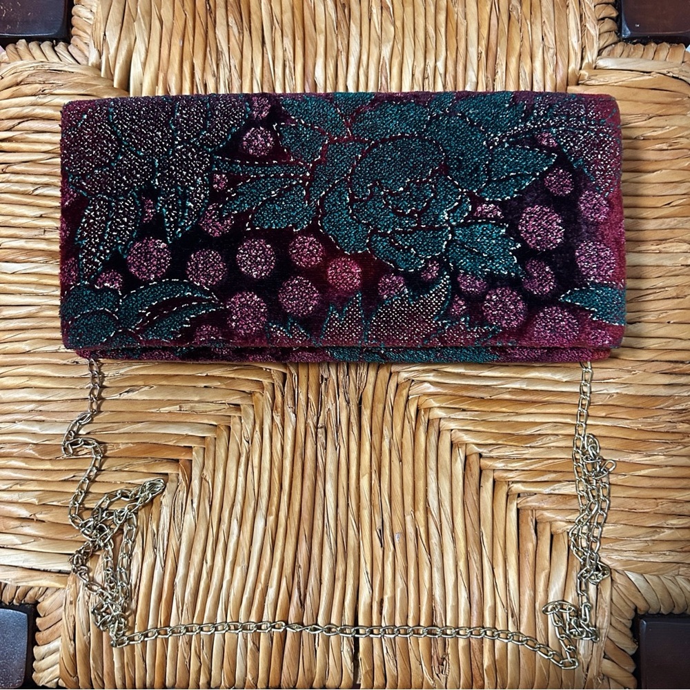 Vintage Floral Clutch Bag